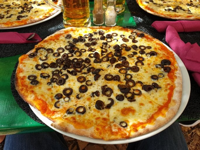 Pizza no restaurante em Silves.